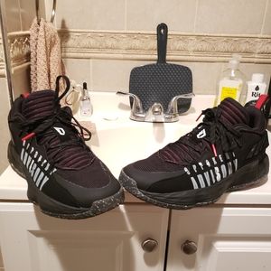 Adidas Dame size 8.5 Black